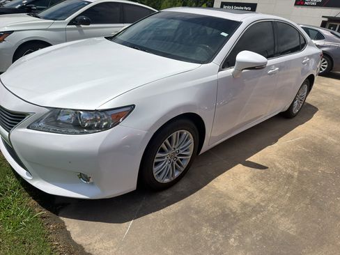 Used 2013 Lexus ES 350 w/ Luxury Pkg FWD image 1