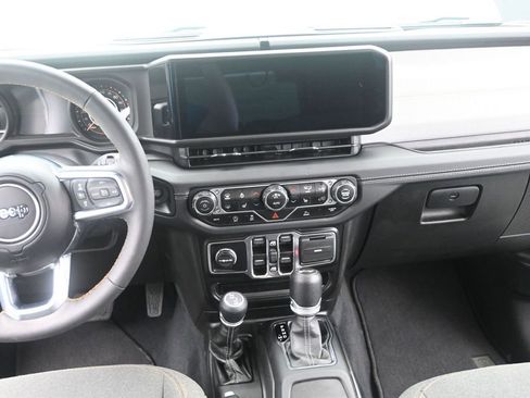 Used 2024 Jeep Wrangler Sahara AWD/4WD image 24