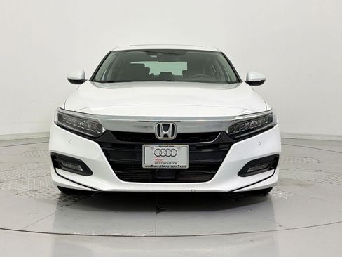 Used 2018 Honda Accord Touring image 6