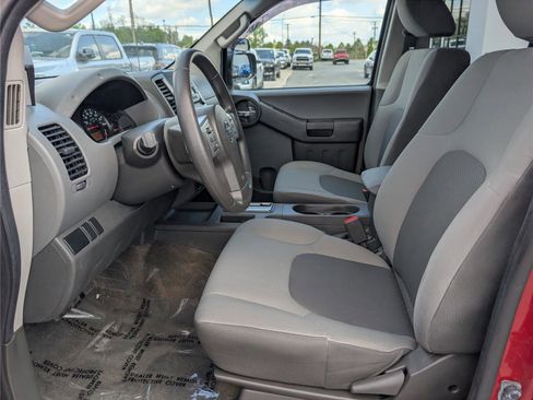 Used 2015 Nissan Xterra X AWD/4WD image 14