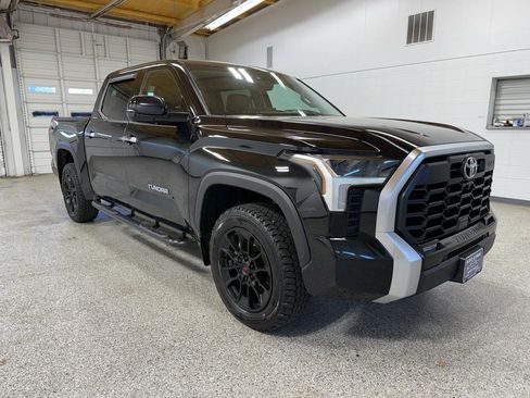 Used 2023 Toyota Tundra Limited w/ TRD Off-Road Package AWD/4WD image 6