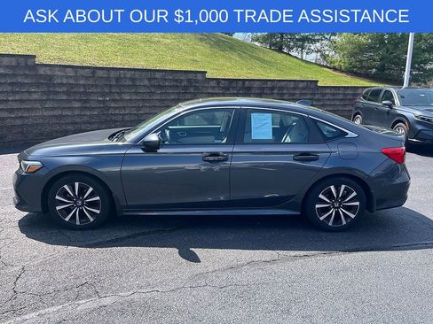 Used 2023 Honda Civic EX image 4