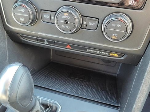 Used 2021 Volkswagen Atlas SE image 27