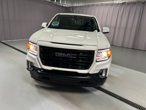 Used 2022 GMC Canyon Elevation w/ Elevation Premium Package AWD/4WD image 2