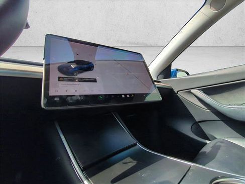 Used 2020 Tesla Model Y Long Range image 12