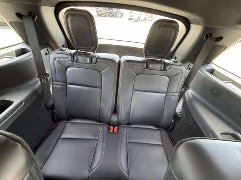 New 2026 Lincoln Aviator Black Label w/ Jet Appearance Package AWD/4WD image 18