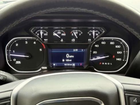 Used 2022 GMC Sierra 2500 SLE w/ SLE Value Package; image 17