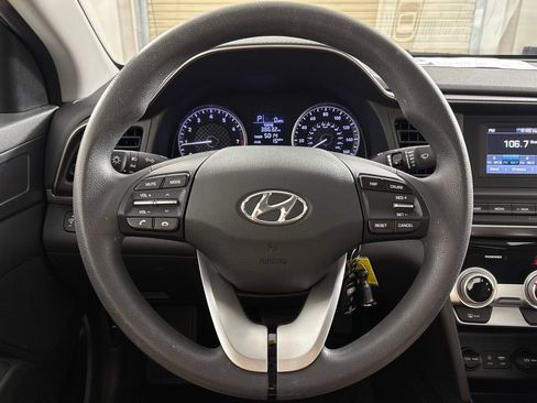 Used 2019 Hyundai Elantra SE w/ Cargo Package FWD image 14