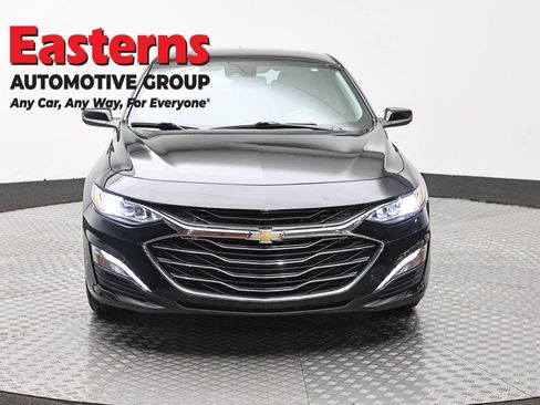 Used 2024 Chevrolet Malibu LT FWD image 2