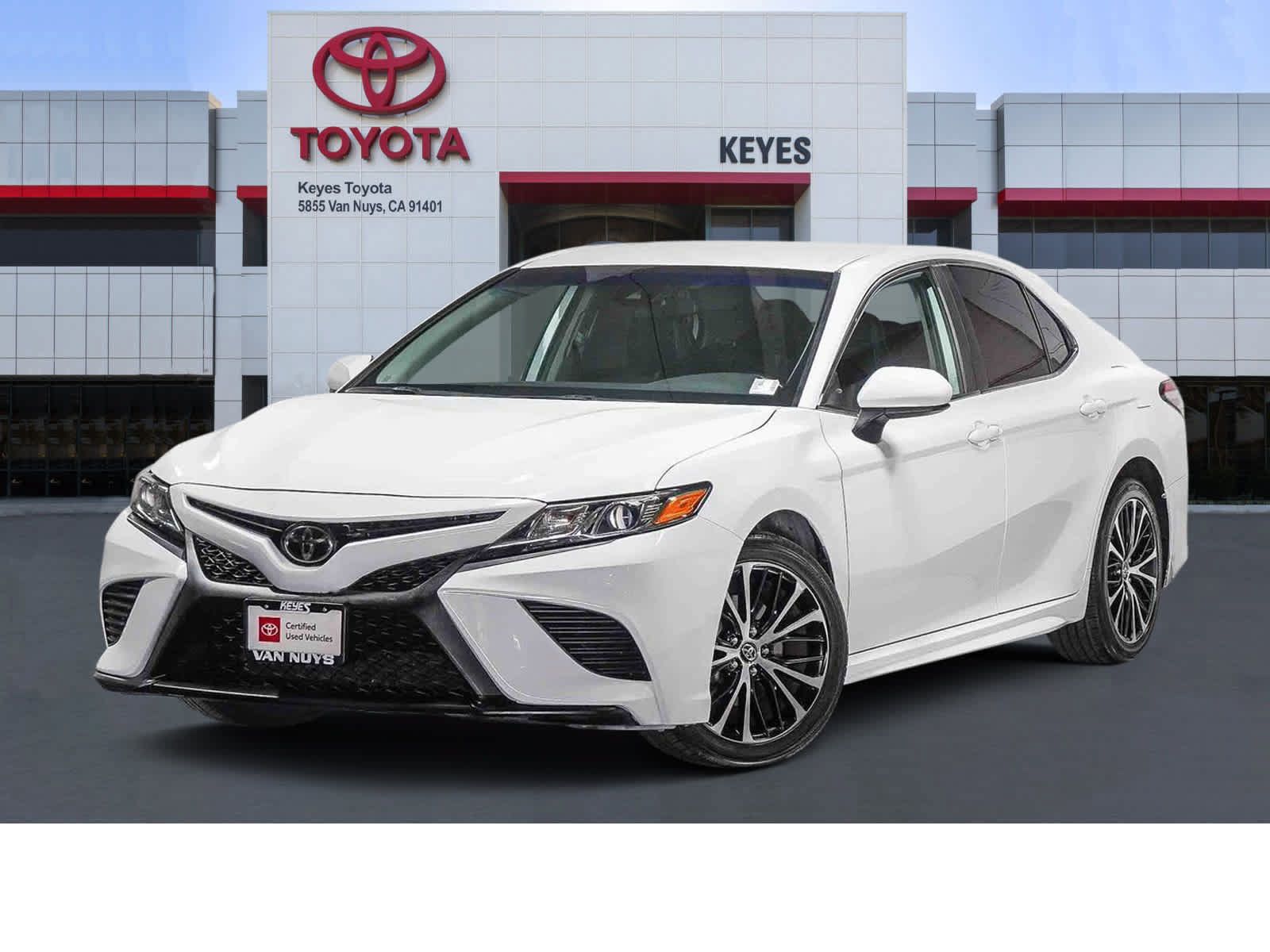 Used 2020 Toyota Camry SE FWD image 1