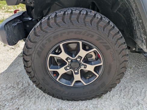 Used 2021 Jeep Wrangler Unlimited Rubicon AWD/4WD image 11