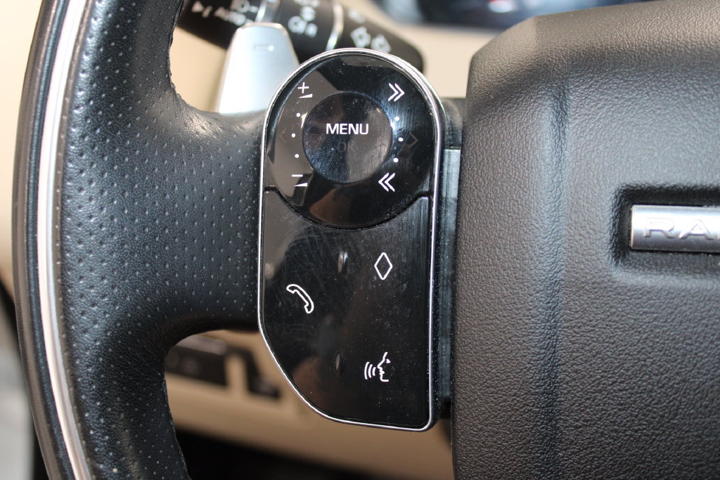 Used 2019 Land Rover Range Rover Velar R-Dynamic SE AWD/4WD image 21