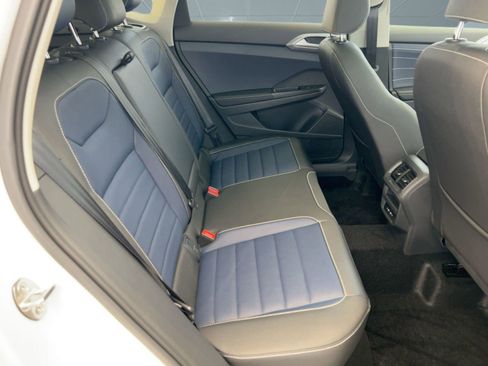 New 2026 Volkswagen Taos SEL image 33