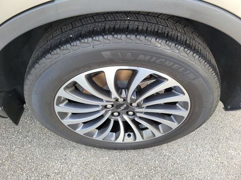 Certified 2023 Lincoln Aviator Reserve w/ Elements Package Plus RWD image 5