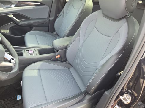 Certified 2026 Volkswagen Tiguan SE R-Line AWD/4WD image 19