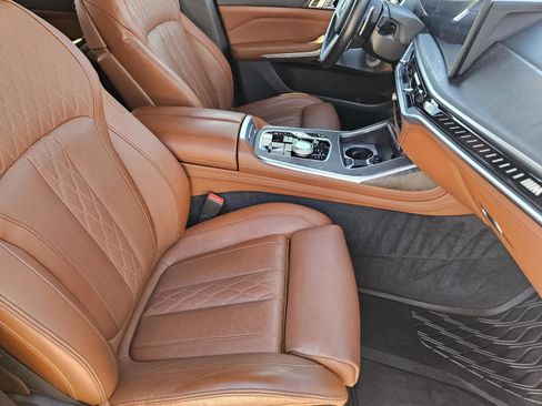 Used 2023 BMW X7 M60i w/ Executive Package image 7