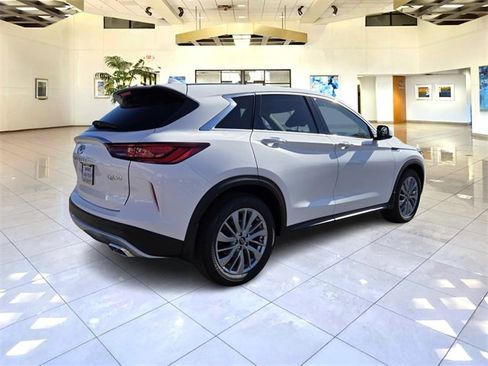 New 2025 INFINITI QX50 Pure image 7