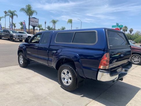 Used 2006 Toyota Tacoma PreRunner RWD image 3