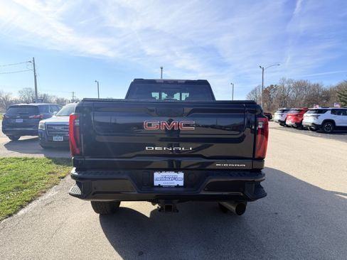 Certified 2024 GMC Sierra 2500 Denali w/ Denali Reserve Package image 4