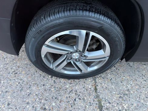 Used 2018 GMC Terrain SLT w/ Infotainment Package II image 29