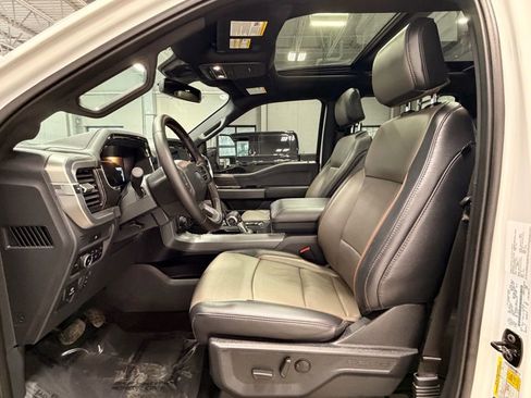 Used 2025 Ford F150 Lariat w/ Tow/Haul Package image 25