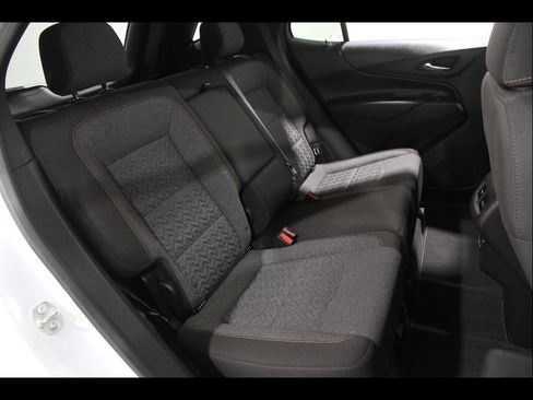 Certified 2024 Chevrolet Equinox LT AWD/4WD image 18