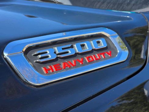 Used 2019 RAM 3500 Laramie AWD/4WD image 10