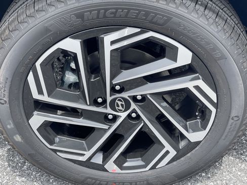 New 2025 Hyundai Tucson Limited image 10