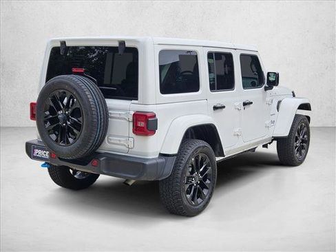 Used 2024 Jeep Wrangler Unlimited Sahara AWD/4WD image 5