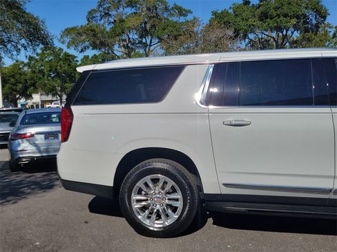 Certified 2023 GMC Yukon XL SLT image 13