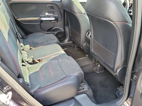 Used 2020 Mercedes-Benz GLB 250 4MATIC image 21