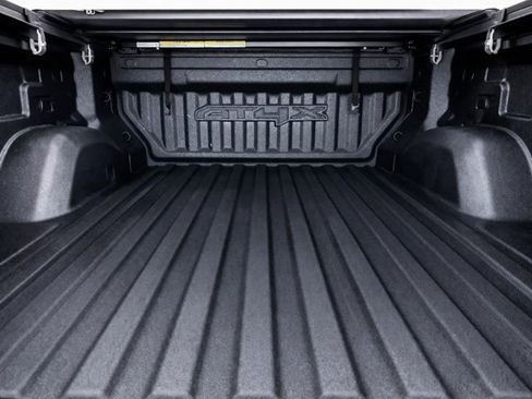 Used 2023 GMC Canyon AT4X AWD/4WD image 9