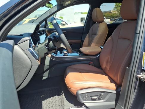 Used 2025 Audi Q7 3.0T Premium Plus w/ Premium Plus Package AWD/4WD image 15
