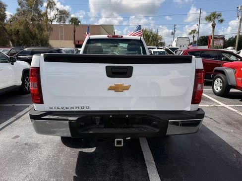 Used 2012 Chevrolet Silverado 1500 W/T RWD image 5