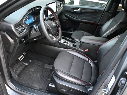 Used 2023 Ford Escape ST-Line Elite AWD/4WD image 8