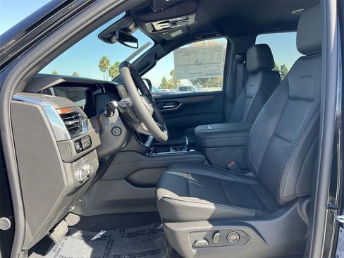 New 2026 GMC Yukon Denali image 25