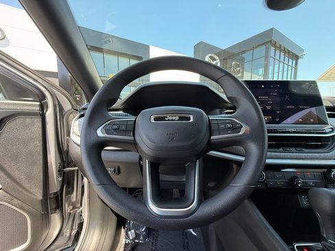 Used 2023 Jeep Compass Sport AWD/4WD image 18