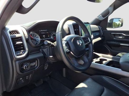 Used 2023 RAM 1500 Laramie AWD/4WD image 18