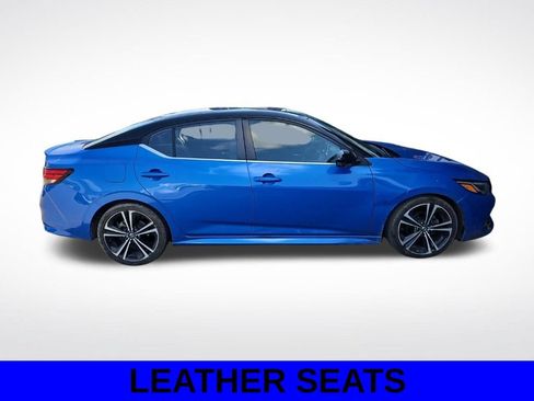 Used 2023 Nissan Sentra SR w/ SR Premium Package FWD image 4