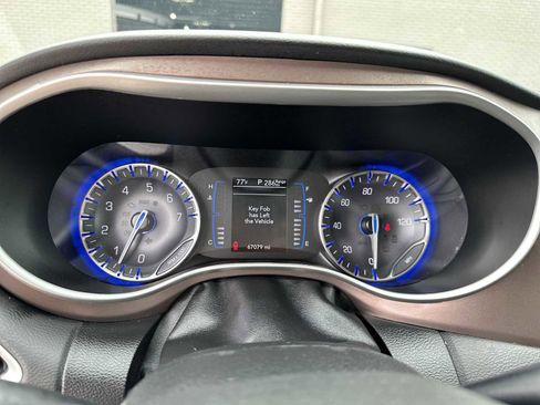 Used 2023 Chrysler Voyager LX FWD image 19