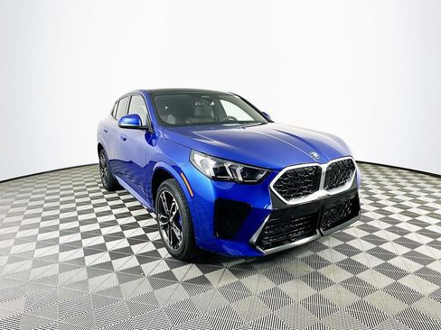 Used 2025 BMW X2 xDrive28i w/ M Sport Package image 1