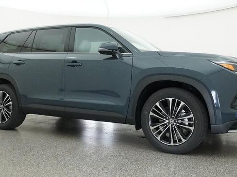 New 2026 Toyota Grand Highlander AWD Hybrid image 28