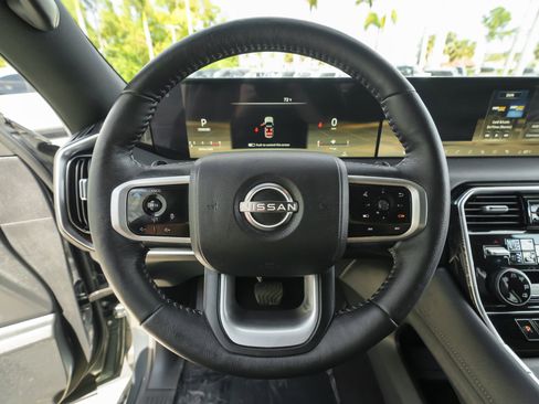 Used 2025 Nissan Armada Platinum image 9