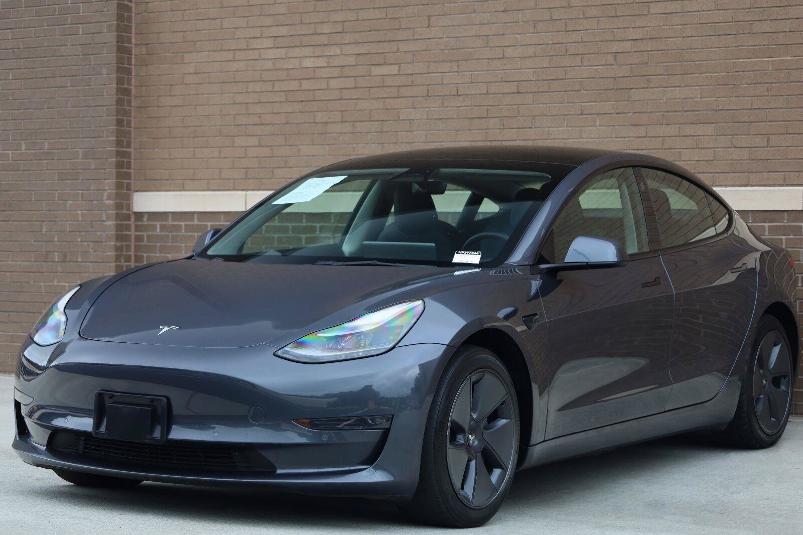 Used 2022 Tesla Model 3 Long Range AWD/4WD image 5