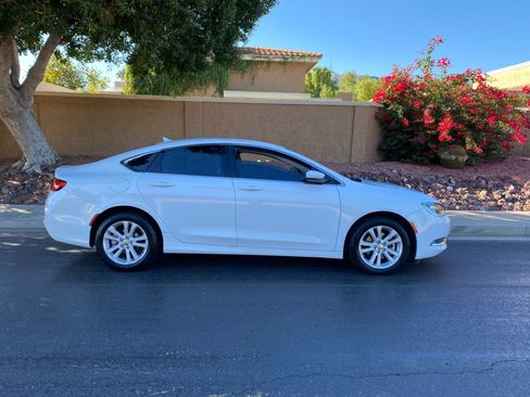 Used 2017 Chrysler 200 Limited Platinum image 8