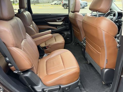 Used 2019 Subaru Ascent Touring w/ Popular Package #2A AWD/4WD image 17