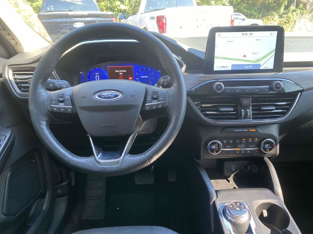 Used 2020 Ford Escape Titanium AWD/4WD image 12
