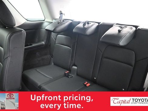 Used 2025 Nissan Pathfinder SL AWD/4WD image 27