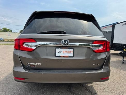 Used 2018 Honda Odyssey Elite image 6