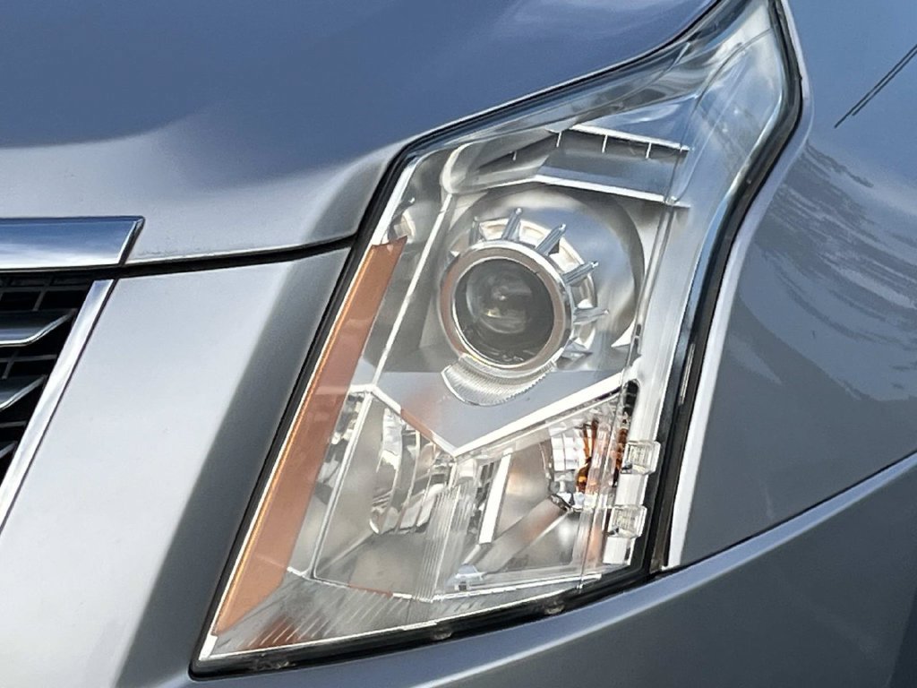Used 2016 Cadillac SRX Luxury FWD image 9